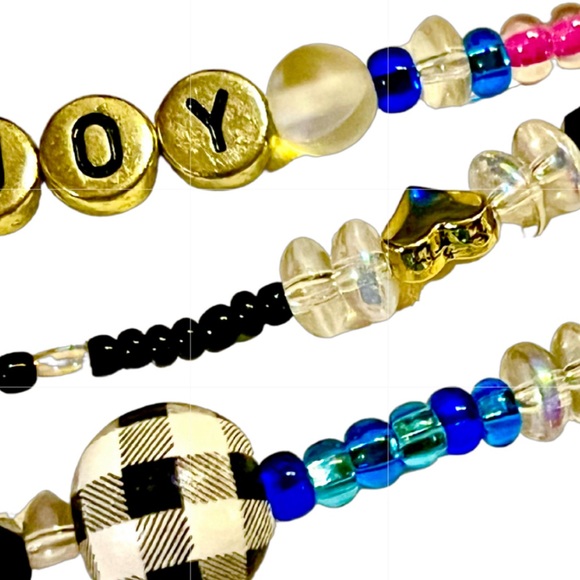 One of a kind , CRAZY JOY 3 Strand Multi Media Beaded bracelet - wine charm - Picture 6 of 12